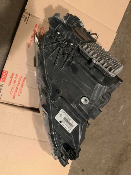 Фара передня ліва з блоками керування (на запчастини) BMW 7 2015-2019