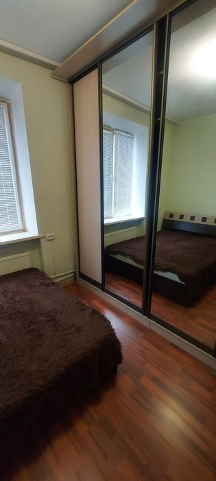 2-х комнатная квартира в центре города.Сталинка.