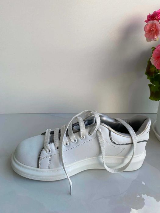 Sneakersy Półtrampki trampki Buty sportowe białe tenisówki 39