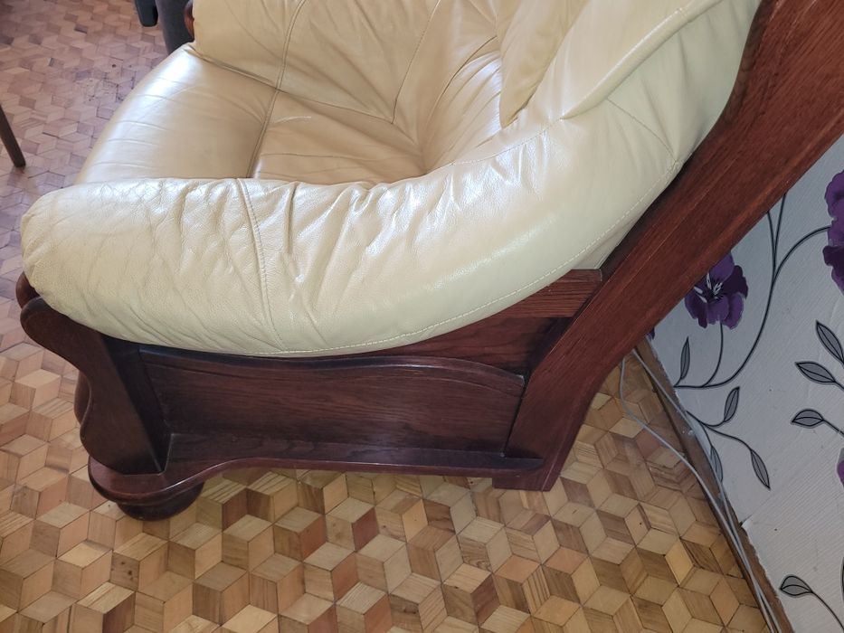 Sprzedam kpl.wypoczynkowy skórzany 3 2 1