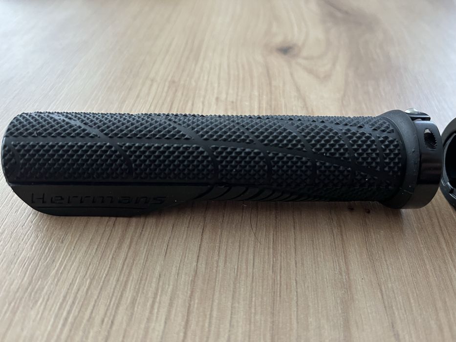 Gripy chwyty rowerowe Hermans Shark Lock