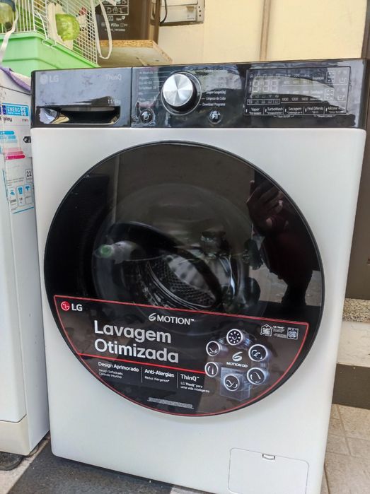 Máquina de lavar e secar roupa