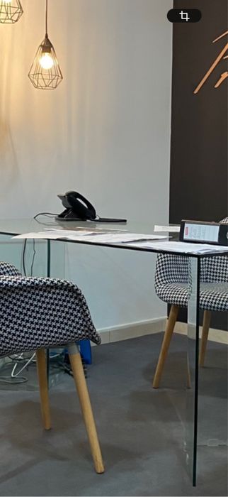 2 Secretaria ou mesa de jantar 180/90 cm