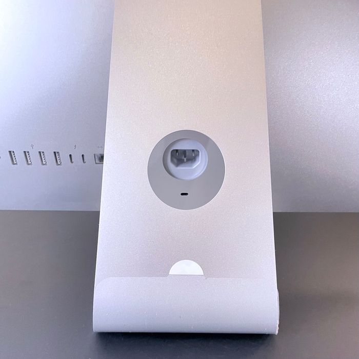 Apple iMac 21.5 Retina 4K, 2019 (особистий)