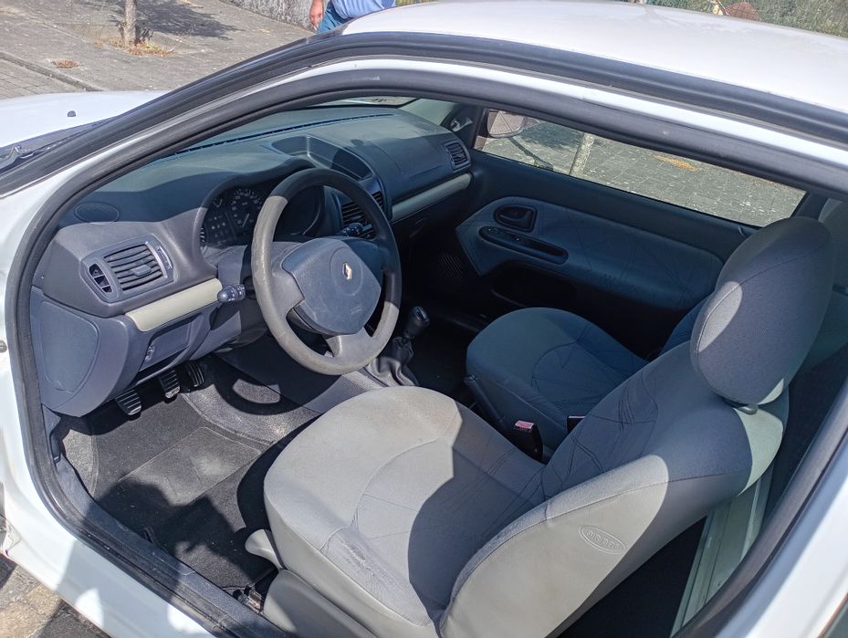 Renault Clio 1.5 DCI comercial