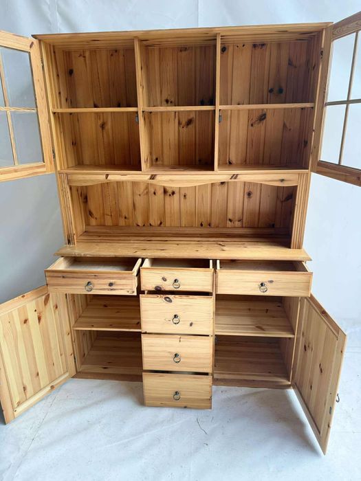 Komoda -kredens lite drewno