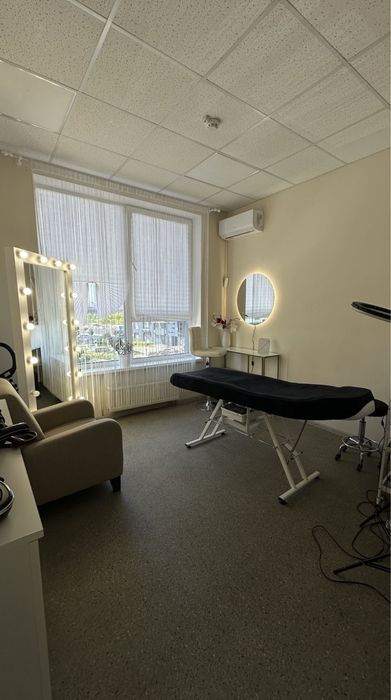 Оренда кабінету  (ЖК Зарічний, Осокорки/Славутич)