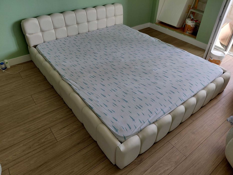 Vendo cama de adolescente semi-nova