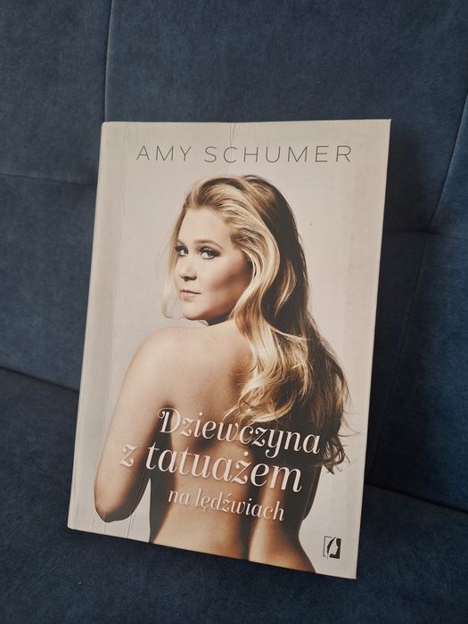 Książka "Dziewczyna z tatuażem na lędźwiach"