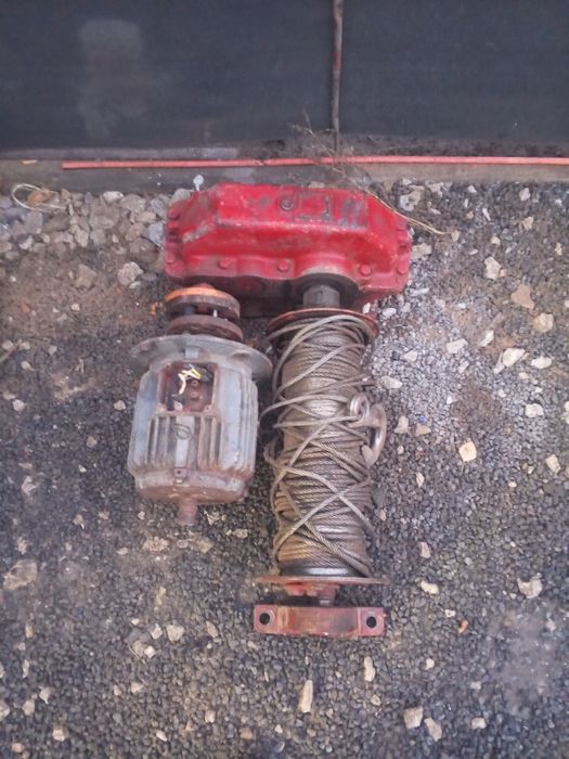 Лебітка тельферна