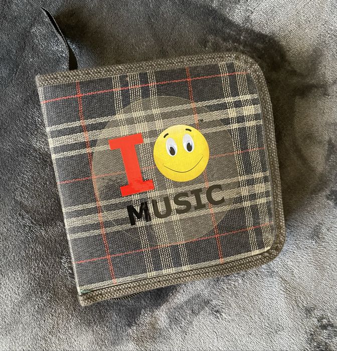 MP3 и CD диски із музикою різного жанру