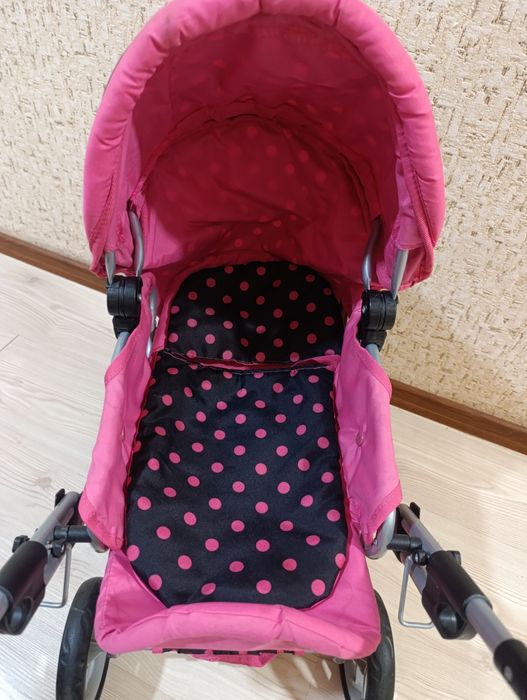 Візочок для ляльки