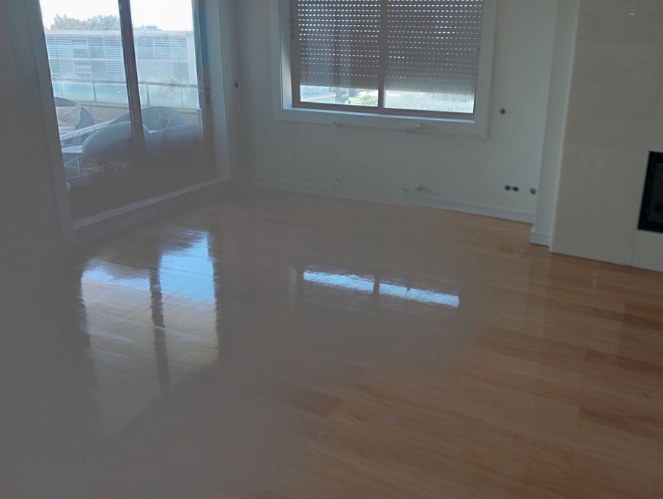 Serviço Taqueiro ( Pavimento de madeira)