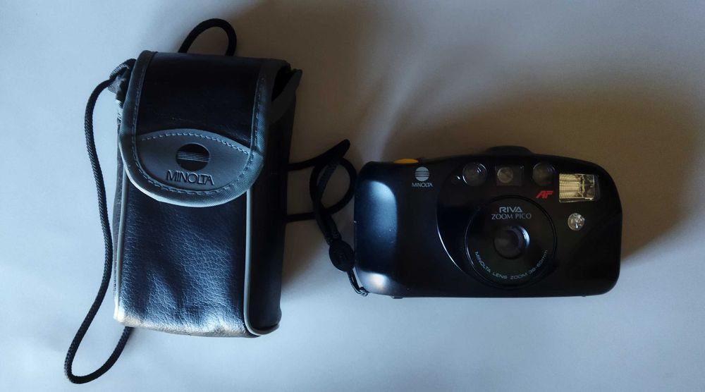 Máquina fotográfica Minolta Rica Zoom Pico