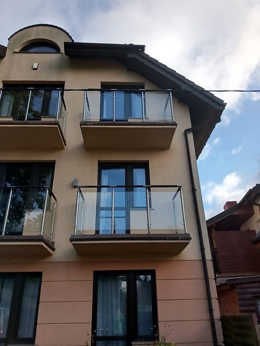 Gotowe balustrady, balkony, szkło, stal nierdzewna, drewno