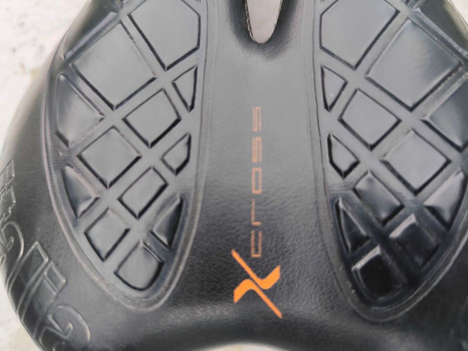 Centro Pedaleiro Shimano e suporte de bidon