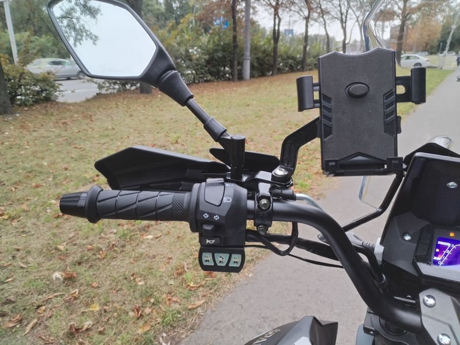 Мотоцикл SPARK SP300T-4