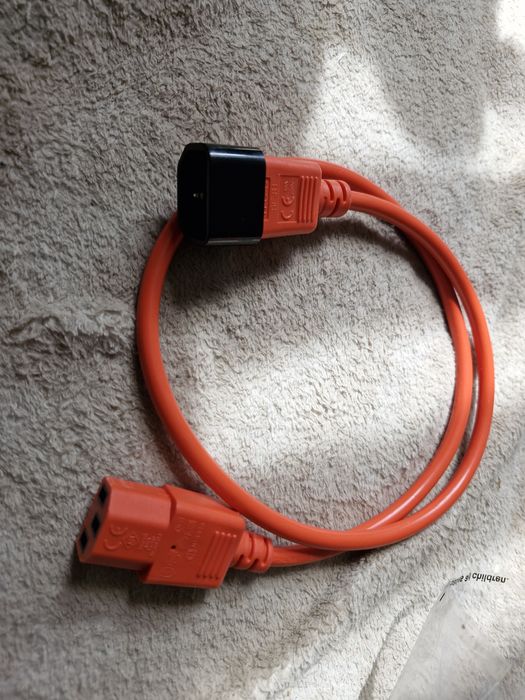 Przedłużacz zasilający serwerowy