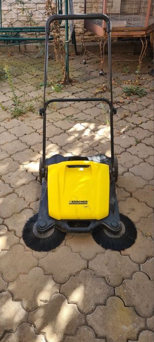 Підмітальна машина karcher s650