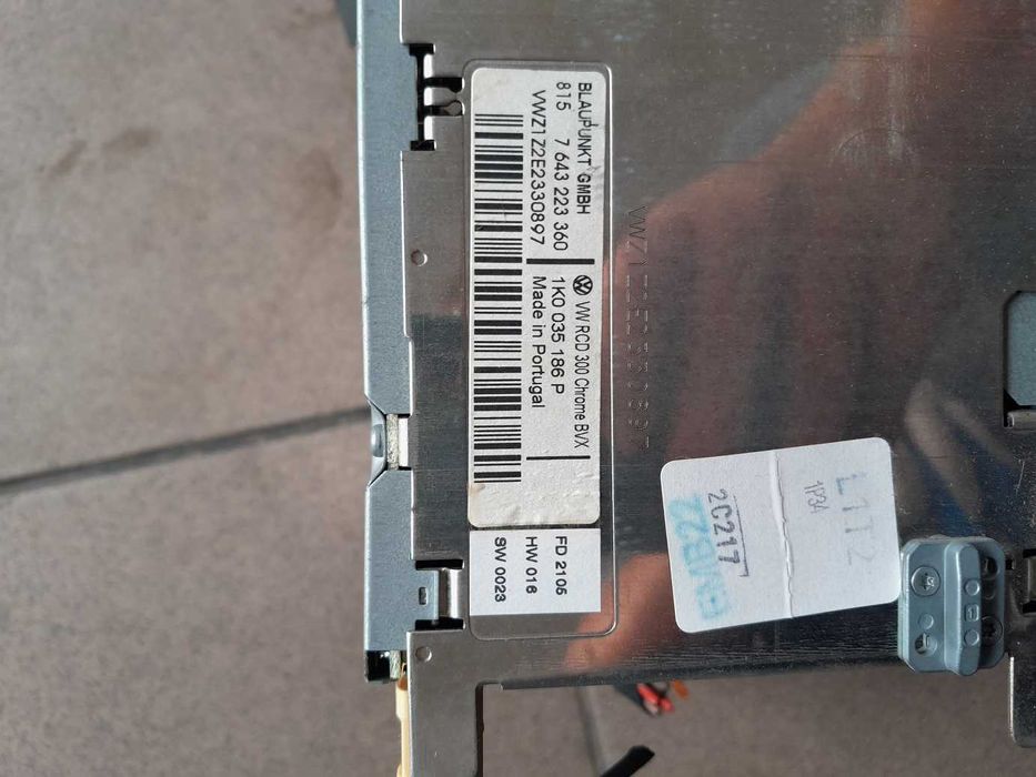 Touran I 1.6 8v - radio fabryczne