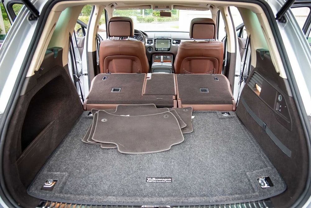 Volkswagen Touareg Executive      2013