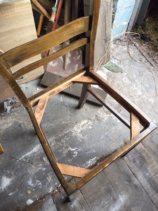 Stare krzesło przedwojenne