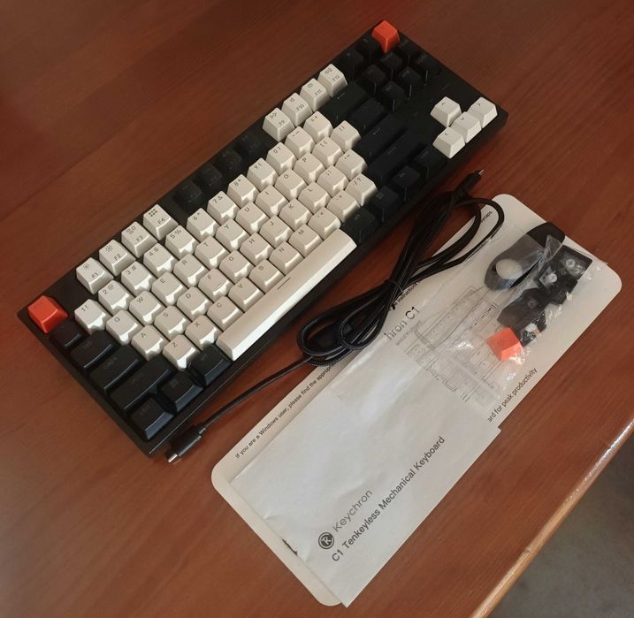 Teclado Mecânico com fio Keychron C1 VERSÃO US