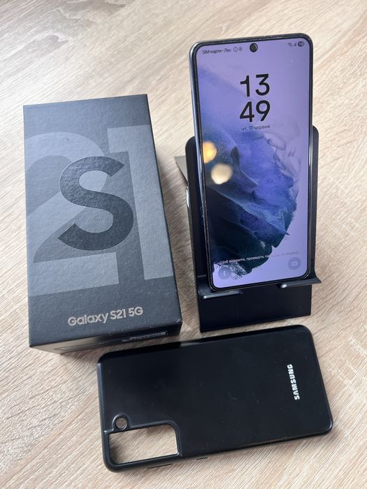 Продам Samsung Galaxy  S21 5G 8/128GB