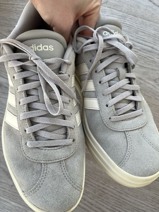 Adidas кросввки