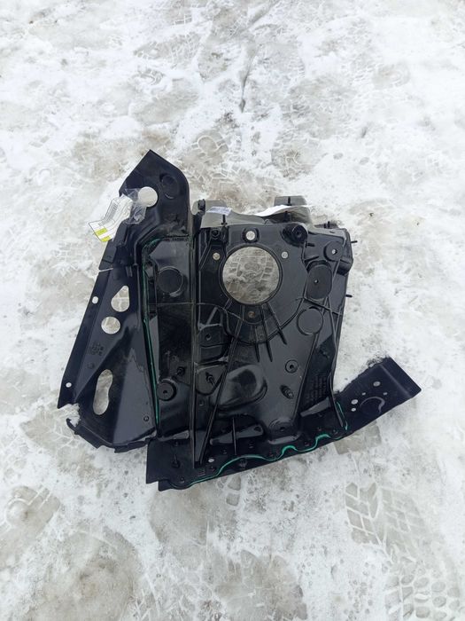 Kielich Prawy Wzmocnienie AUDI Q7 II 4M 4M0.805.152D