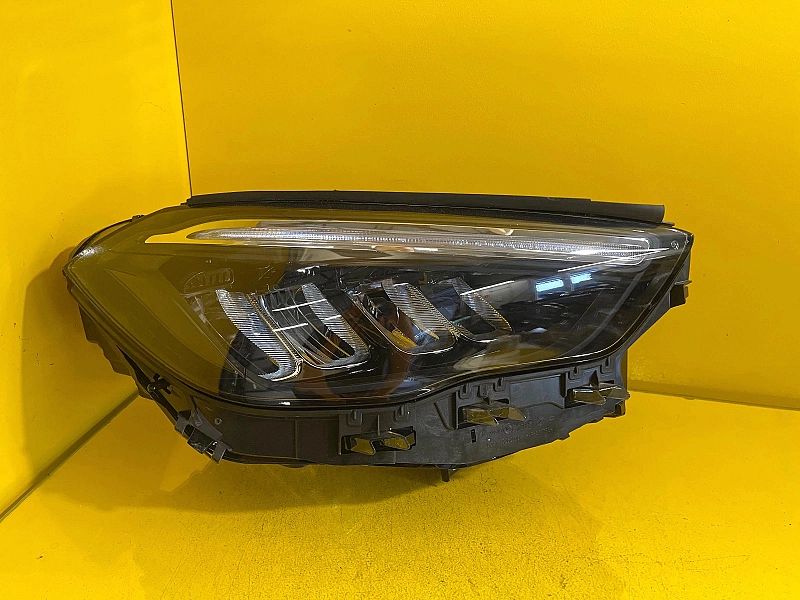 Lampa Prawa Mercedes W247 Performance A
