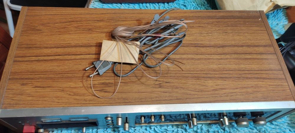 Rádio com leitor de cartuchos Hyperart