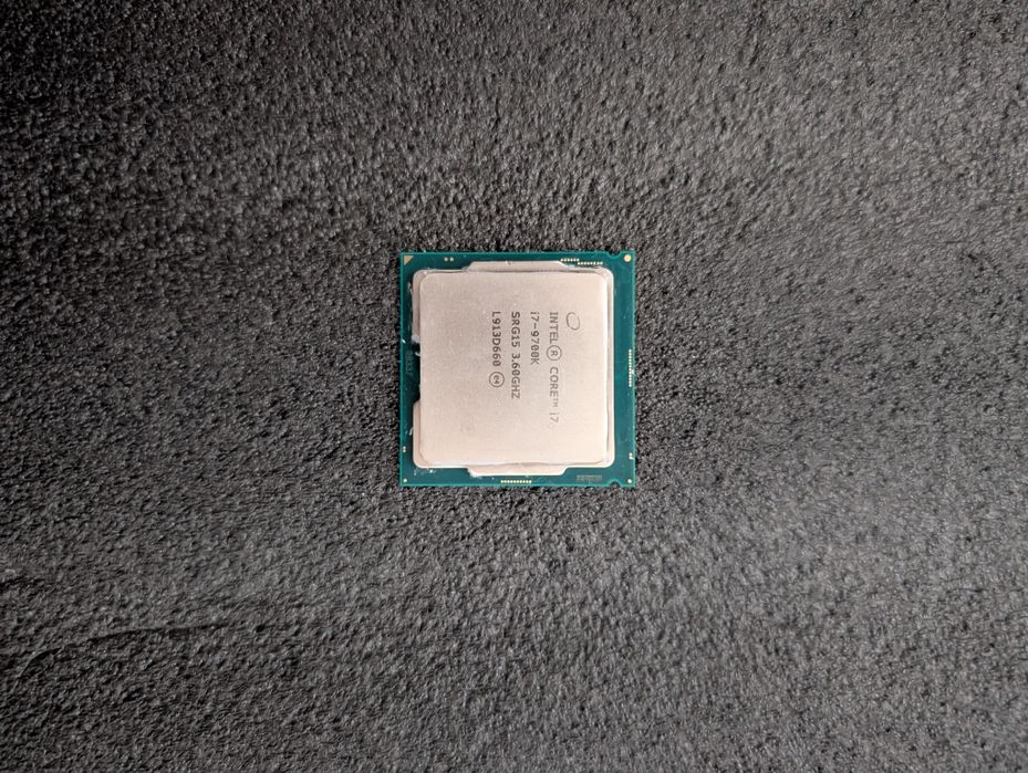 Процесор Intel core i7 9700k