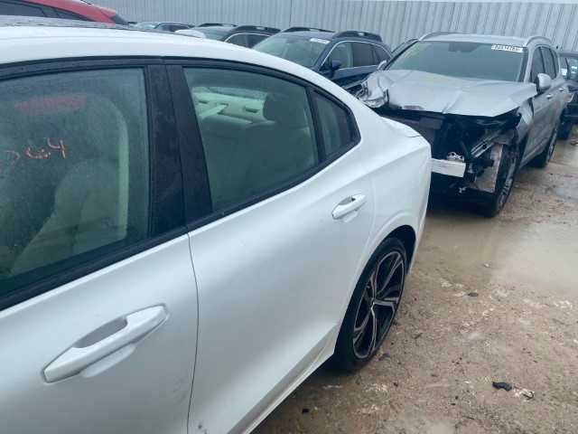 VOLVO S60 2023 США