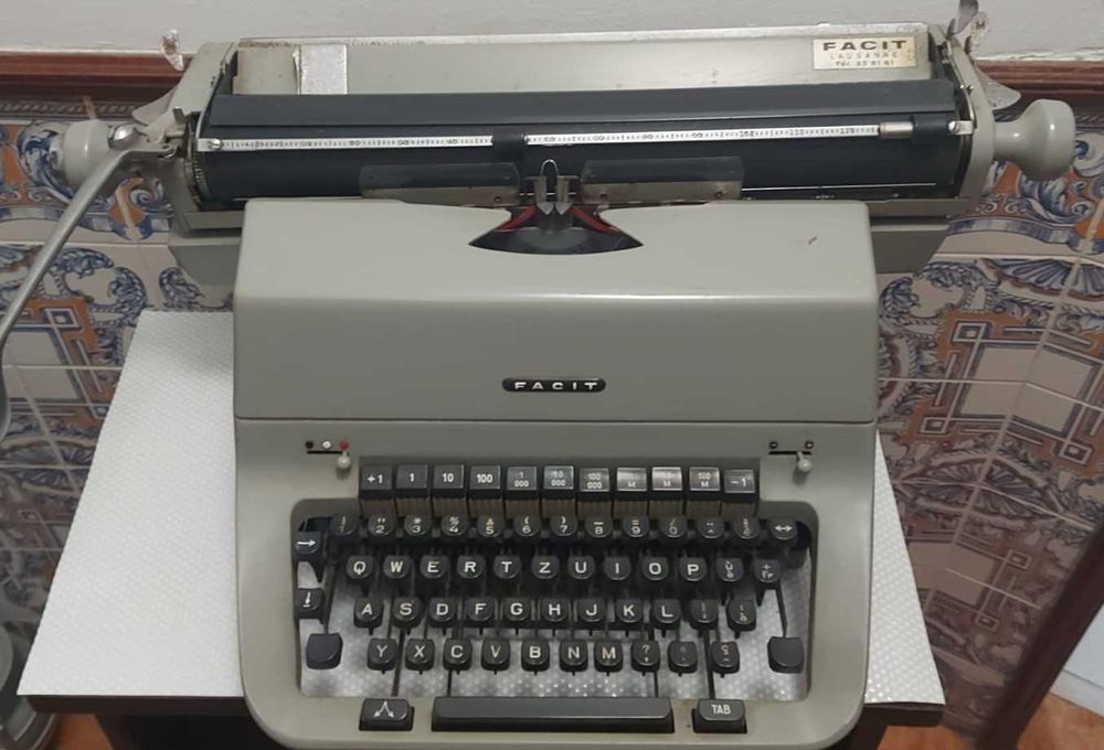 Máquina de escrever Vintage FACIT