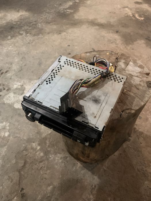 Продам магнітолу