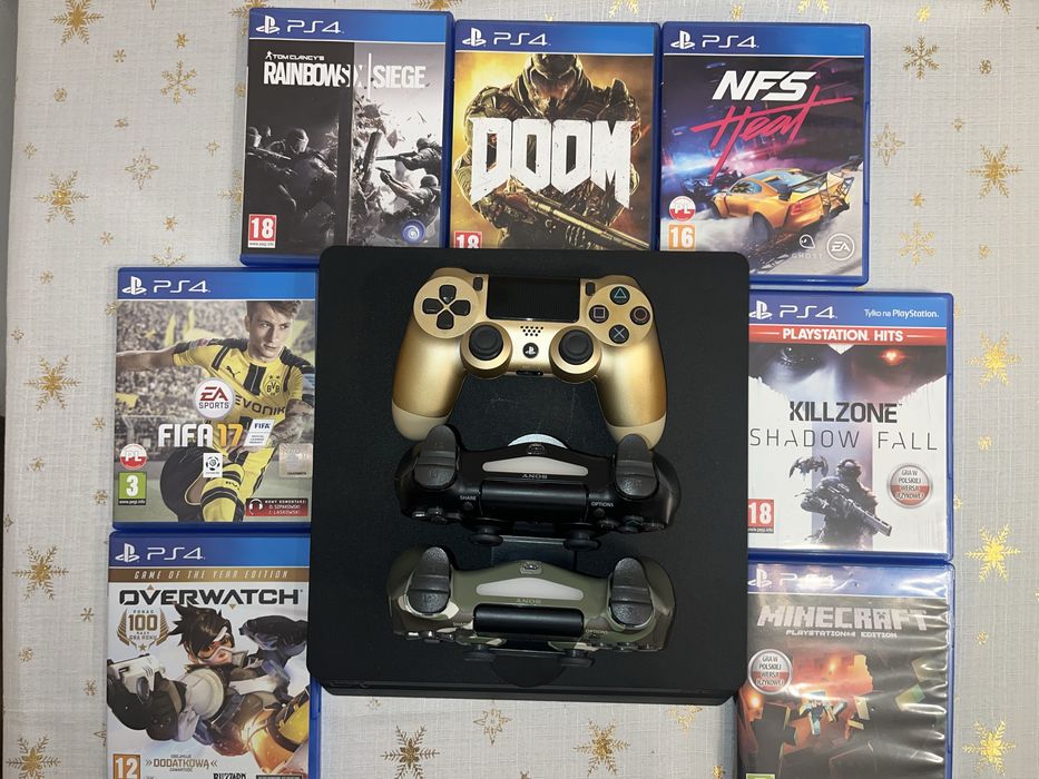Playstation 4 z dodatkami