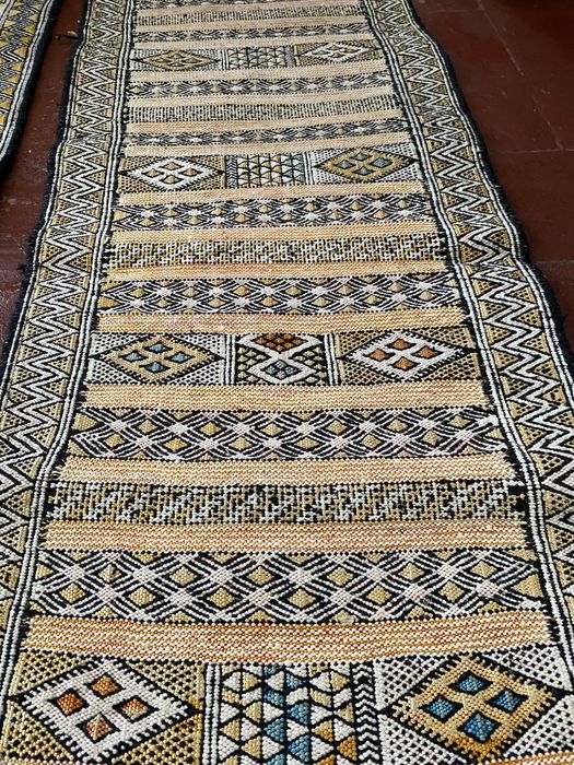 2 tapetes quilim berbere Marrocos