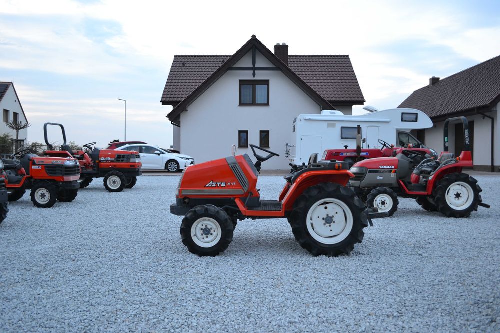 Traktorek japoński mini traktor Iseki Kubota
