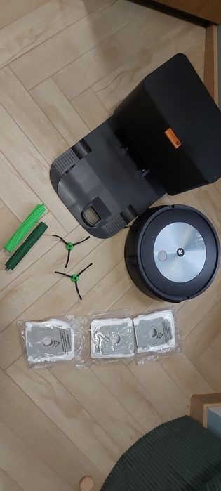 iRobot roomba j7 + akcesoria