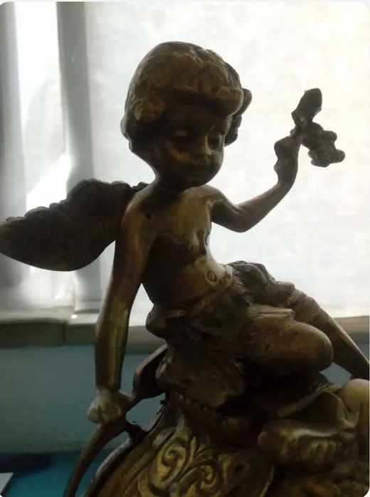 Relógio de Sobremesa Antigo em Metal Bronze – 37 cm