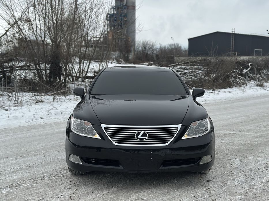 Lexus LS460L 2008 4.6 бензин