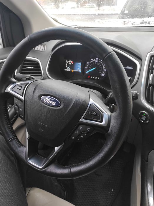 Ford Edge Titanium 2018 в преміальній комплектації