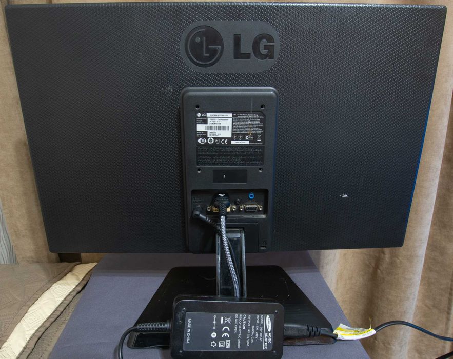 Монітор LG 22 дюйми