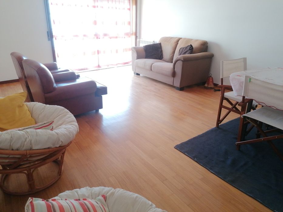 Moradia T5 com 4 WC, Garagem, Jardim, Terraço e Clarabóia