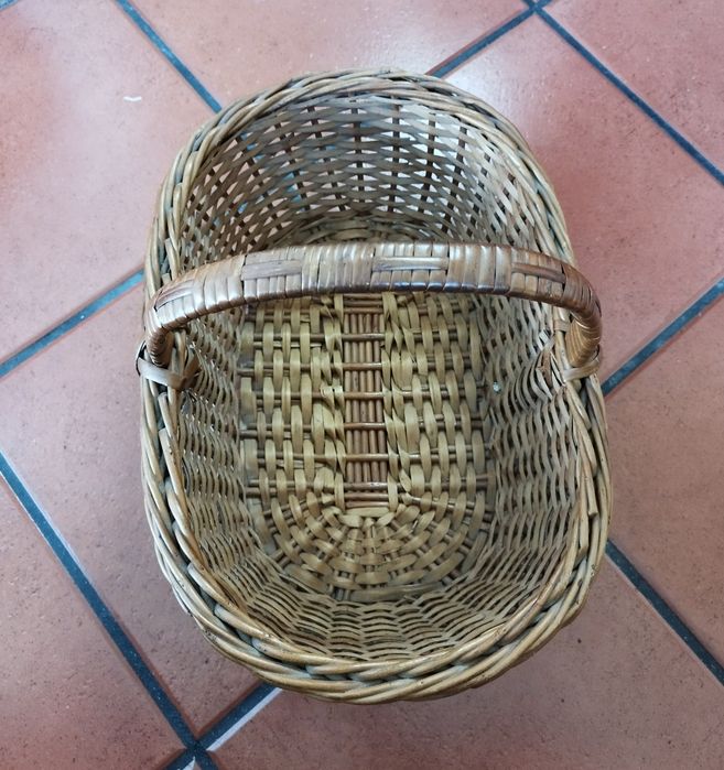 Varnished Wicker Basket64751809418242123