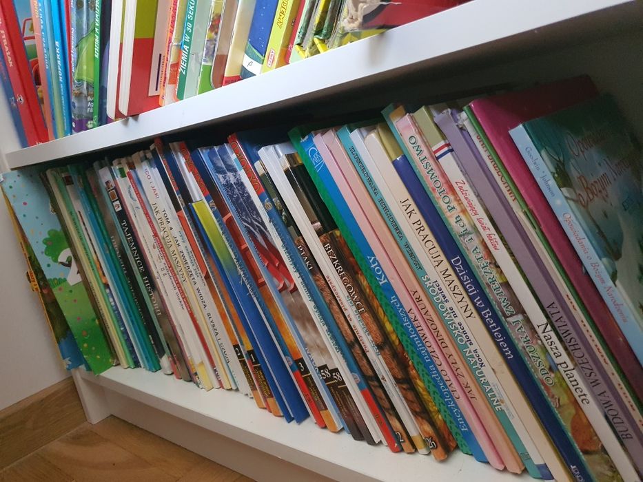 Mnóstwo kolekcji książki książeczek. Rumia