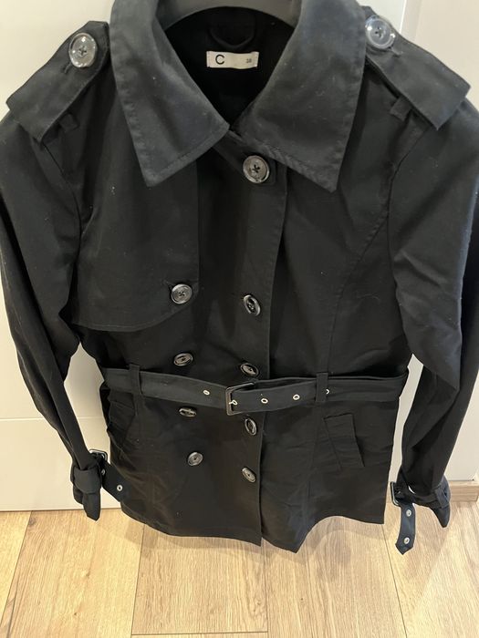 Super czarny płaszcz płaszczyk Cubus 38