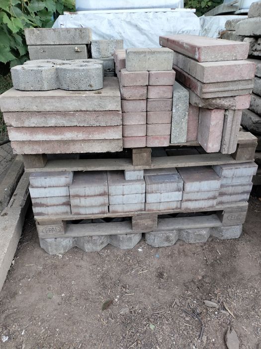 Sprzedam kostkę, krawężniki, płyty