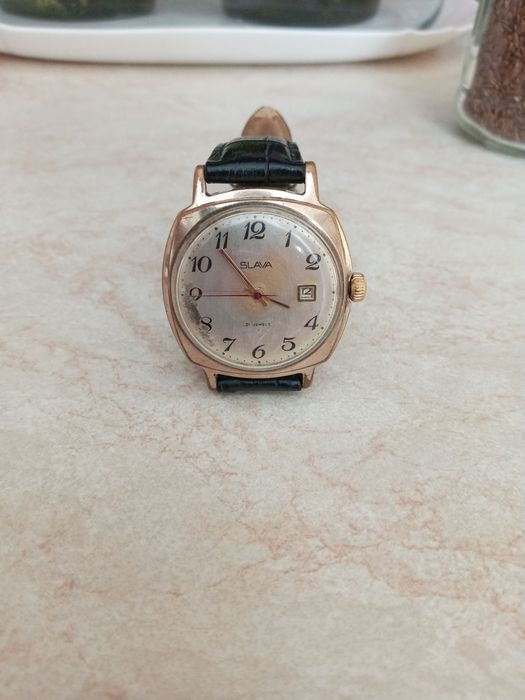 Часы позолоченные " SLAVA", 21 камень.